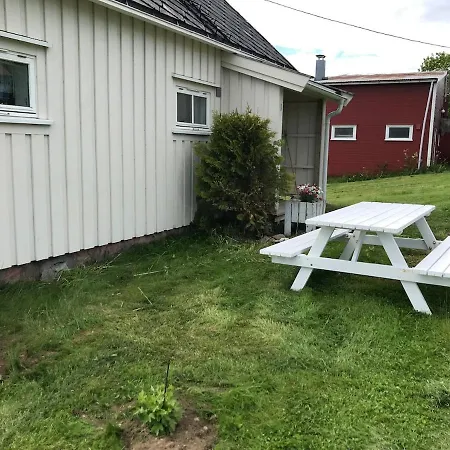 Holiday home On The Scenic Kveoya Island Borkenes