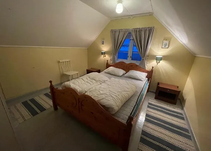 On The Scenic Kveoya Island Holiday home